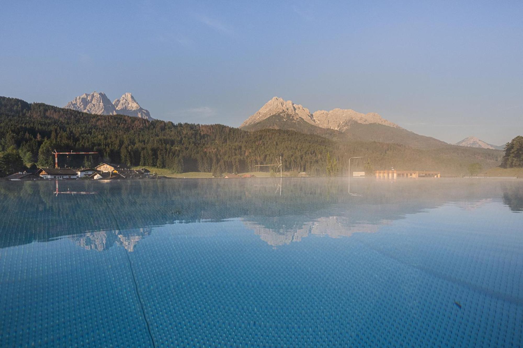 Hotel Loewe Dolomites San Candido Exterior foto