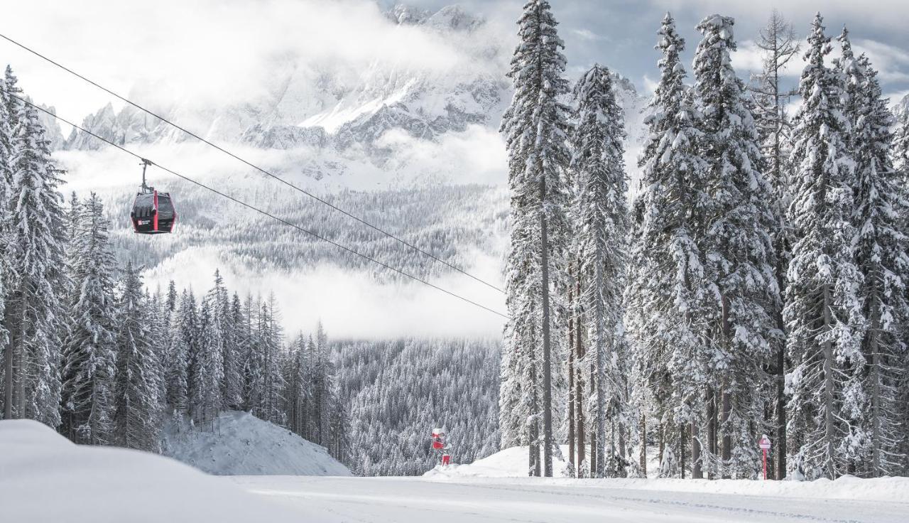 Hotel Loewe Dolomites San Candido Exterior foto